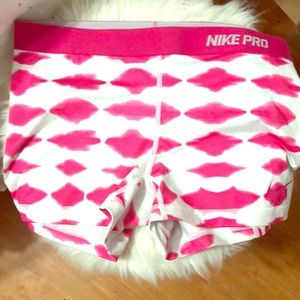 Nike pro shorts pink